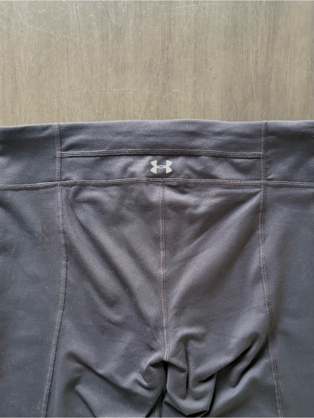 Under Armour Boot Cut Leggings Women’s Size Medium Compression Black - Picture 6 of 7